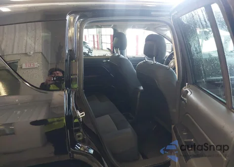 2016 Jeep Compass Sport z USA, uszkodzony, nr VIN 1C4NJCBA3GD560852